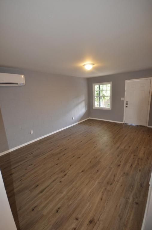 125 Honeysuckle Ln, Athens, GA 30606