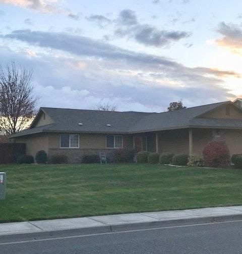 5003 Holly Way, West Richland, WA 99353