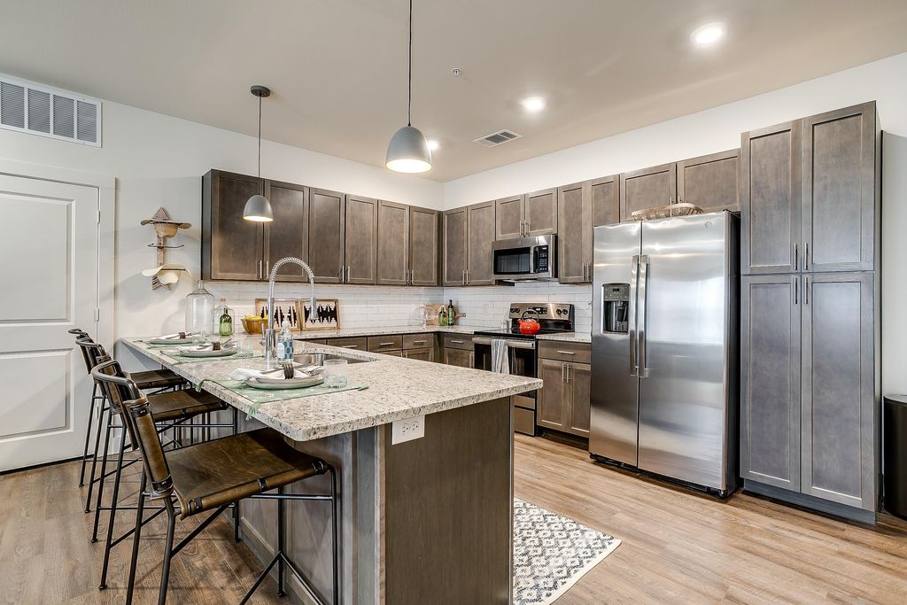 9100 Summit Ridge Rd, Fort Worth, TX 76123