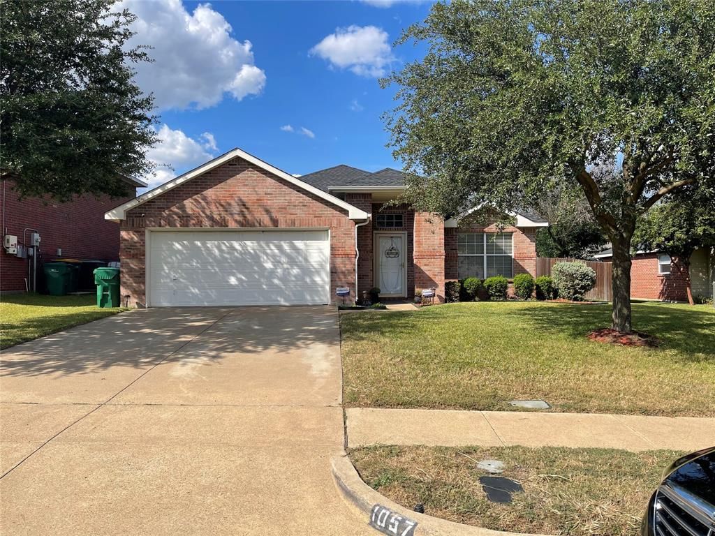 1057 Magnolia Ln, Cedar Hill, TX 75104