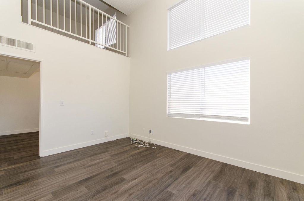 321 S Berendo St #309, Los Angeles, CA 90020