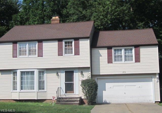 972 Professor Rd, Cleveland, OH 44124