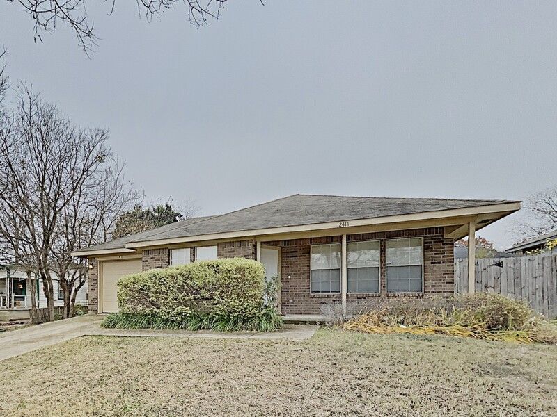 2414 Wilma St, Dallas, TX 75241