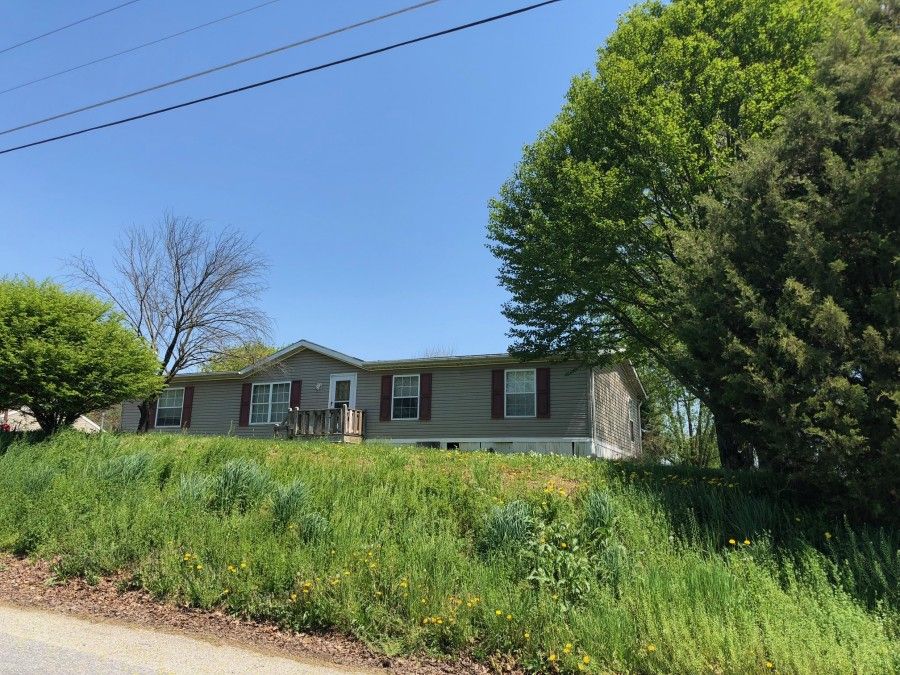 2145 Stauffer Rd, Seven Valleys, PA 3 Bed, 2 Bath SingleFamily Home