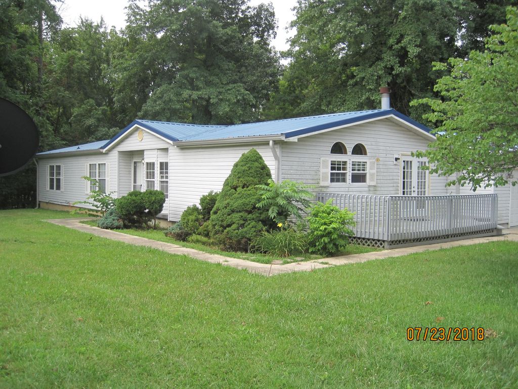 1470 Pebble Poin, Cloverdale, IN 46120