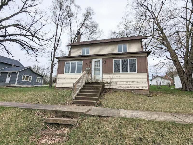 305 E  2nd St, Orangeville, IL 61060