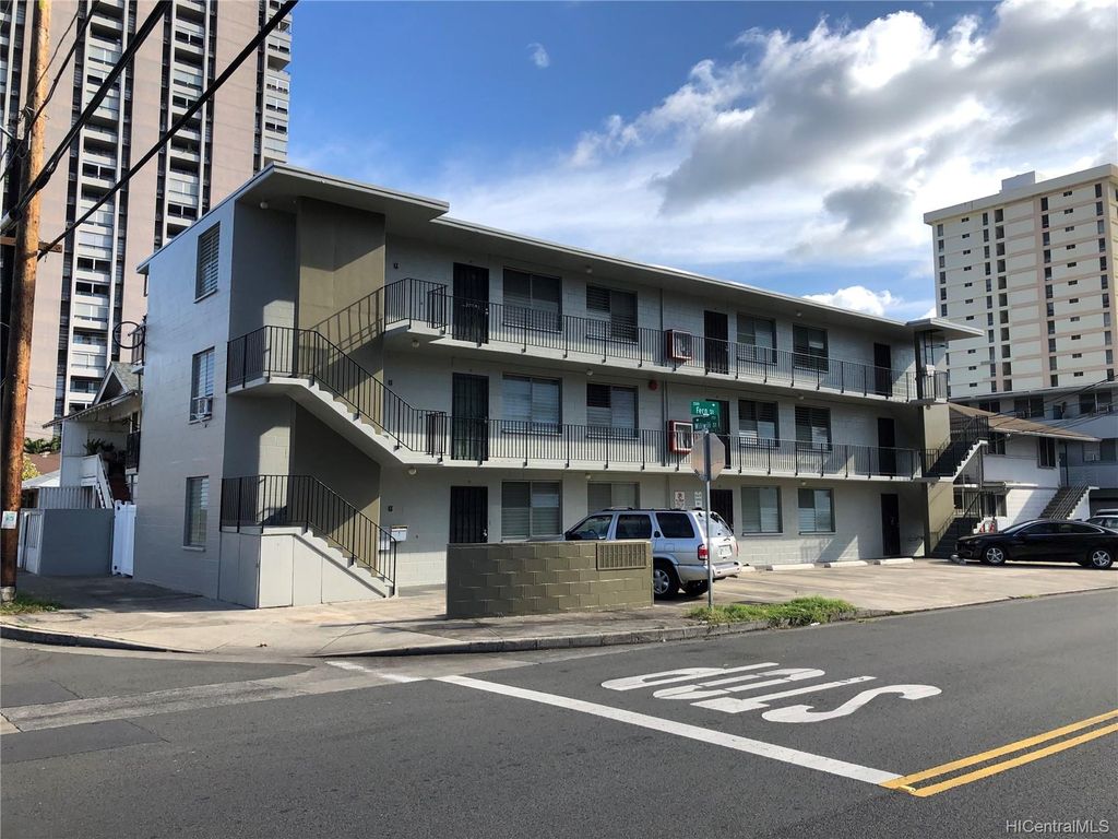 2106 Fern St, Honolulu, HI 96826 MultiFamily Home MLS 202101482 5 Photos Trulia