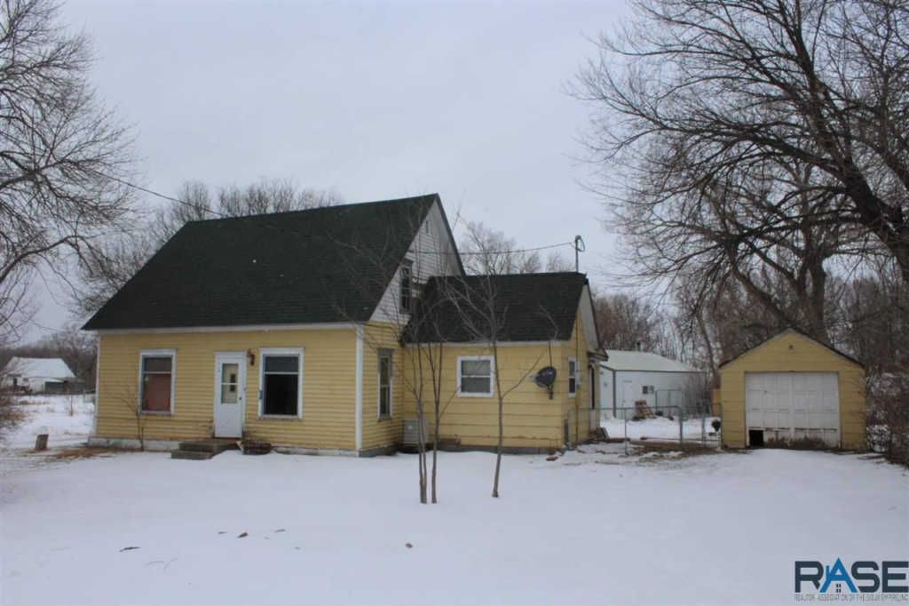 550 W Willow St, Canistota, SD 57012 Trulia