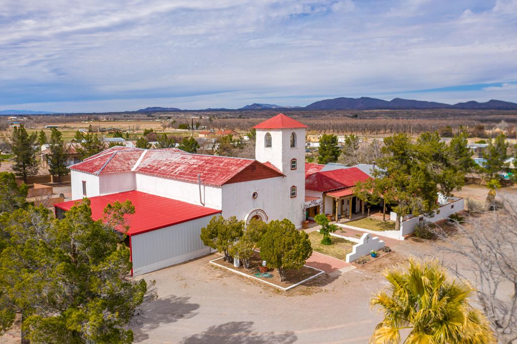 105 Jose Serna Ave, Hatch, NM 87937 4 Bed, 3 Bath SingleFamily Home