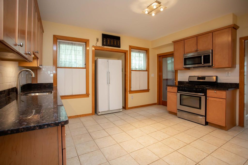 11 Langmaid Ave #2, Somerville, MA 02145