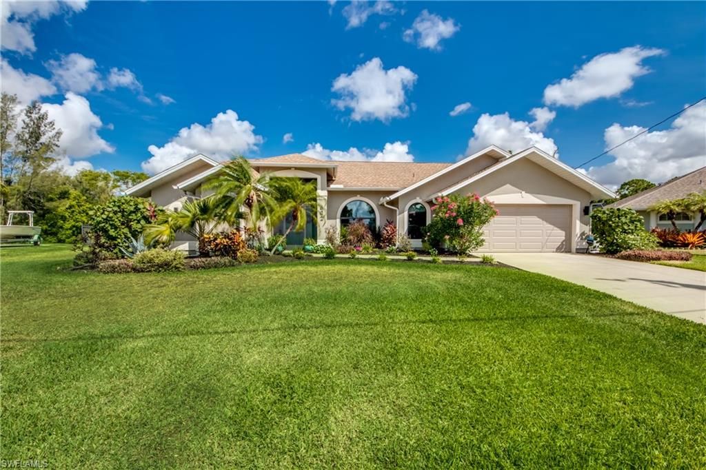 602 SW Santa Barbara Pl, Cape Coral, FL 33991