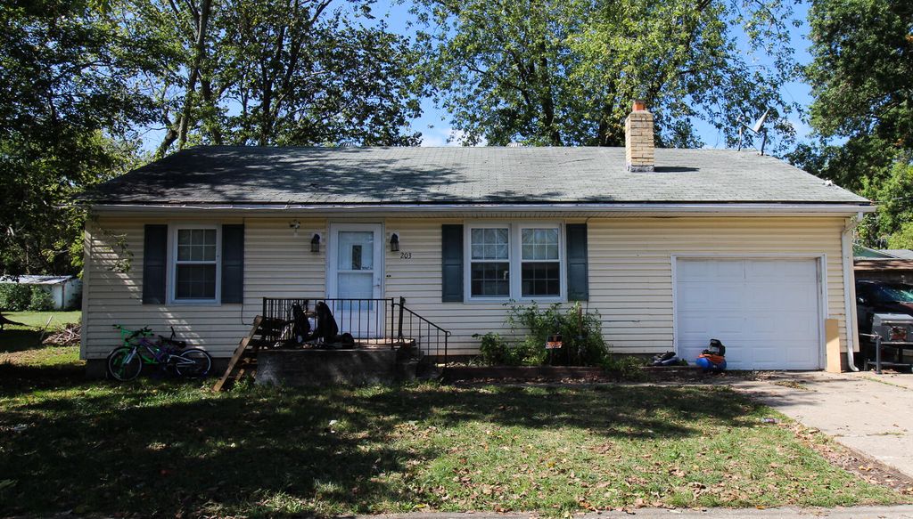 203 E Elm St, Auxvasse, MO 65231