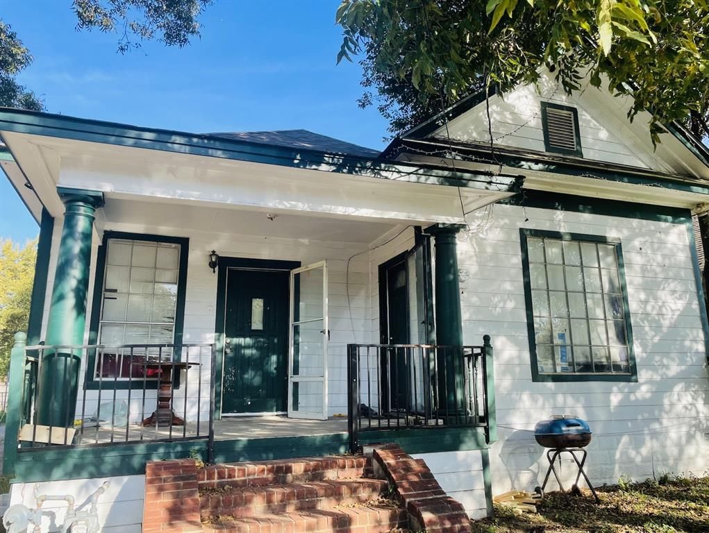 5343 Ash Ln, Dallas, TX 75223