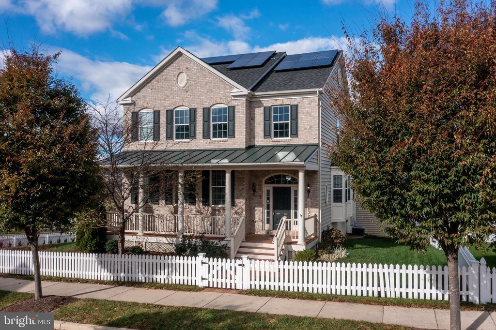 11839 Tulip Stem Dr, Clarksburg, MD 20871