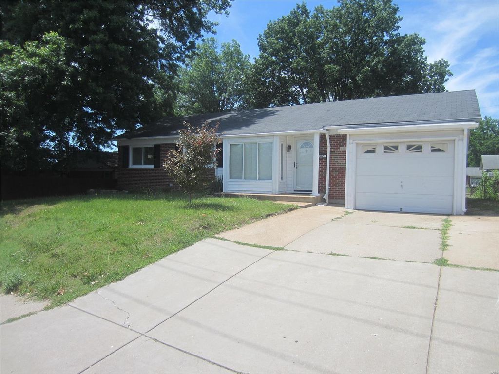 1021 Union Rd, Saint Louis, MO 63123