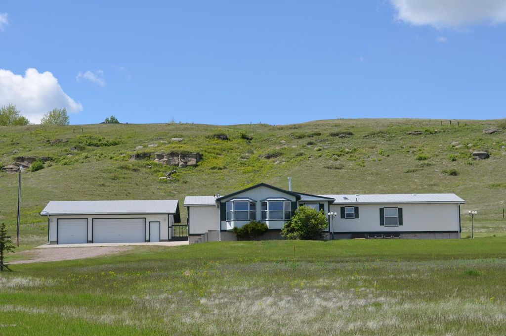5500 Henrys Ln, Great Falls, MT 59404