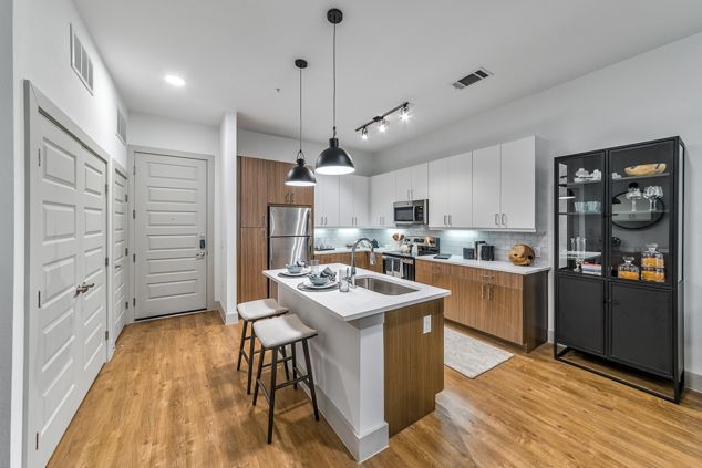 400 S Hall St, Dallas, TX 75226