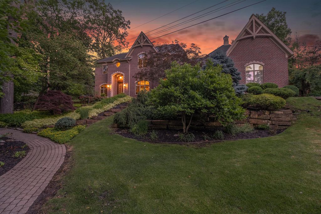 143 Waupakisco Bch, Battle Creek, MI 49015