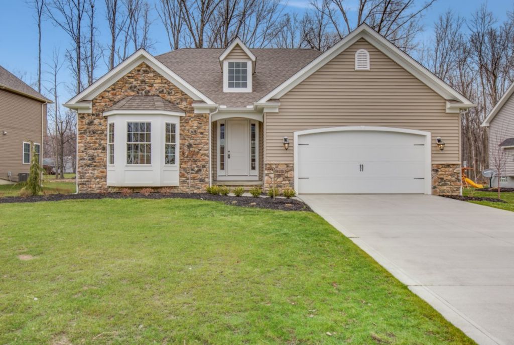 Eadon 1828 Plan in Iris Place, Aurora, OH 44202