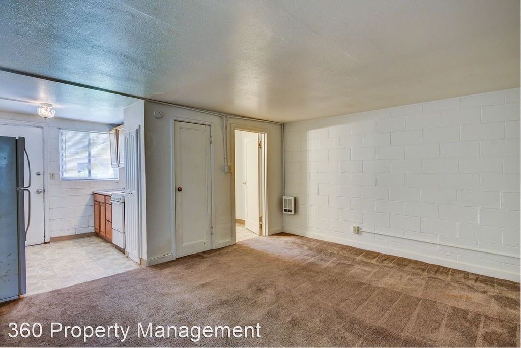 3125 N Oak Harbor Rd 11, Oak Harbor, WA 1 Bath MultiFamily Home