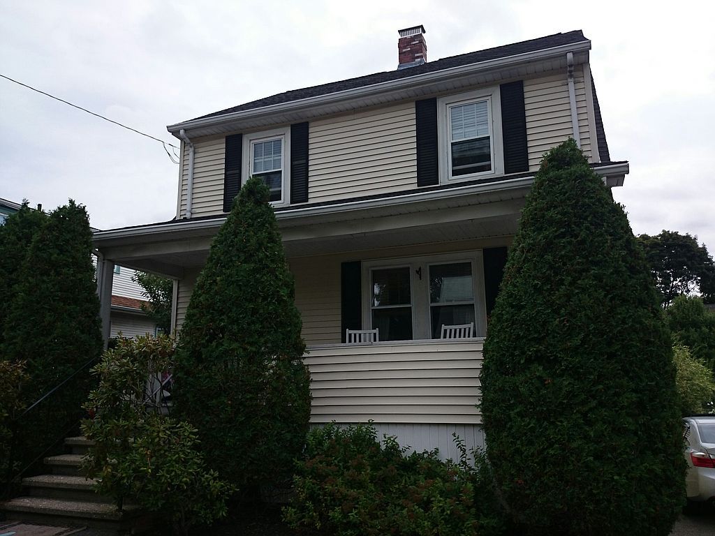 24 Sherbrook St, West Roxbury, MA 02132