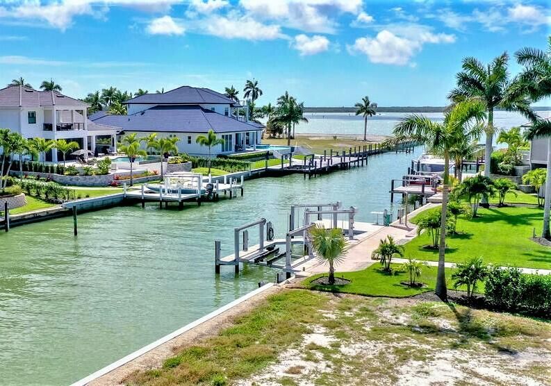 1031 E  Inlet Dr, Marco Island, FL 34145