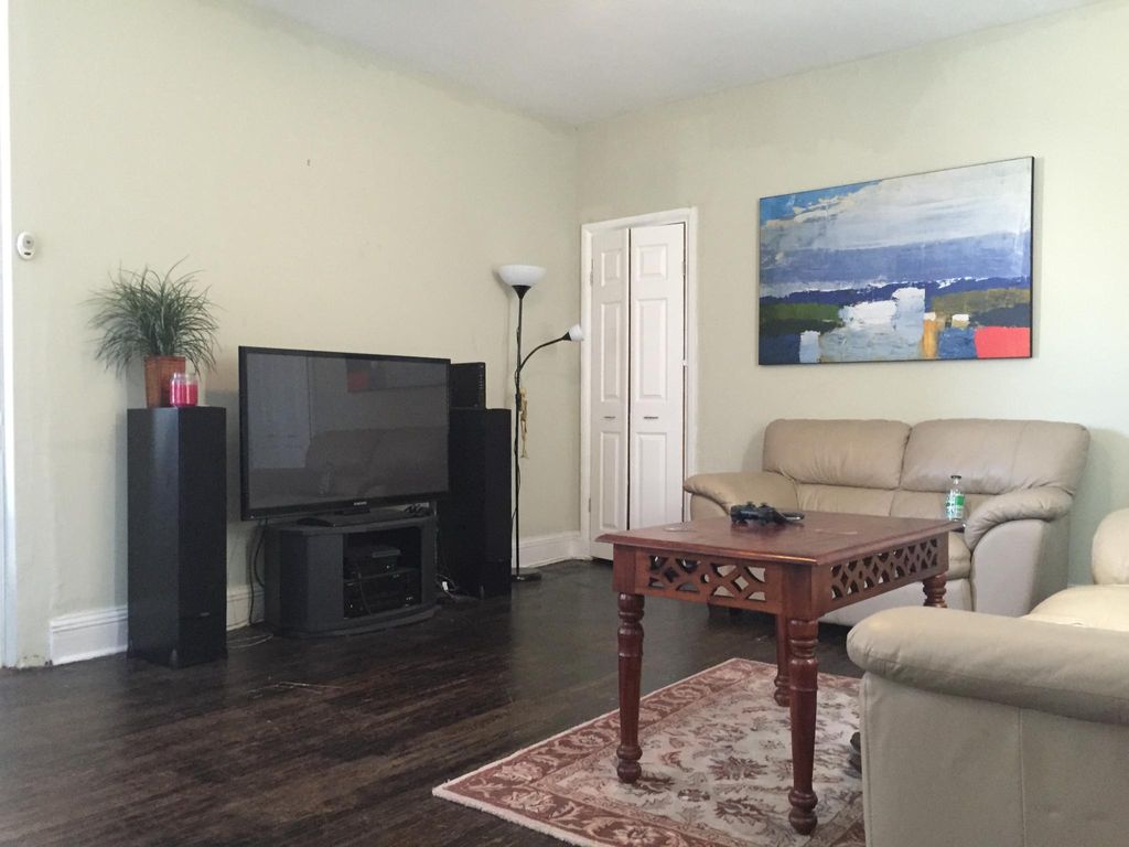 202 Catharine St #3, Philadelphia, PA 19147