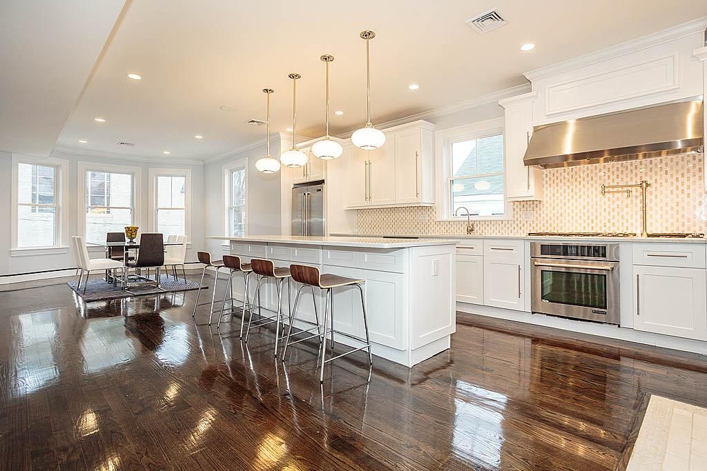 27 Howland St #1, Boston, MA 02121