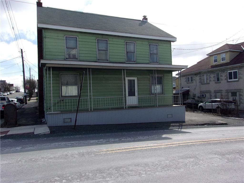 25 N Pine St, Summit Hill, PA 18250