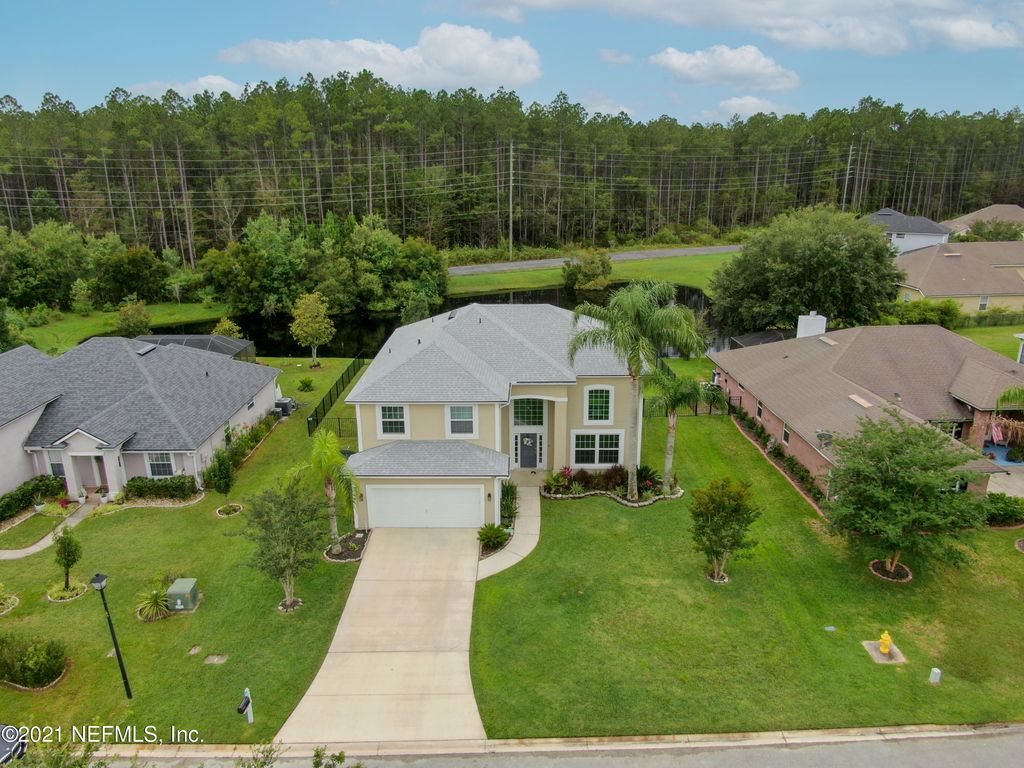 179 Greenfield Dr, Saint Johns, FL 32259