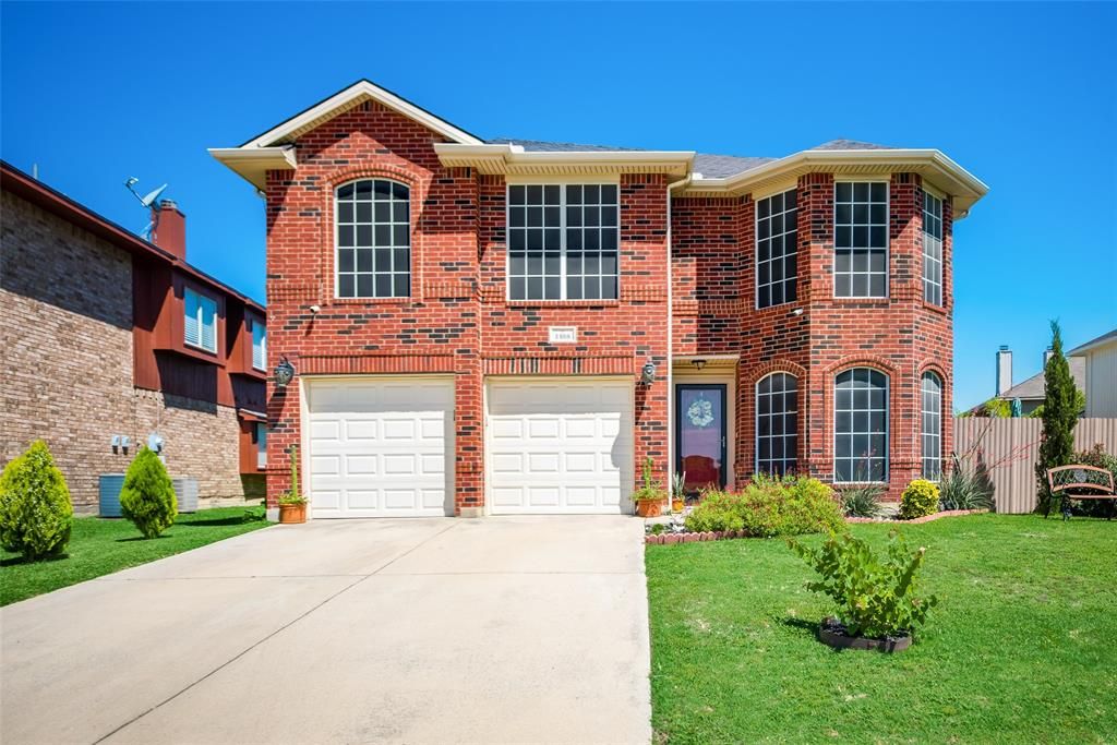 1108 Grand Central Pkwy, Saginaw, TX 3 Bed, 3 Bath SingleFamily Home 59 Photos Trulia