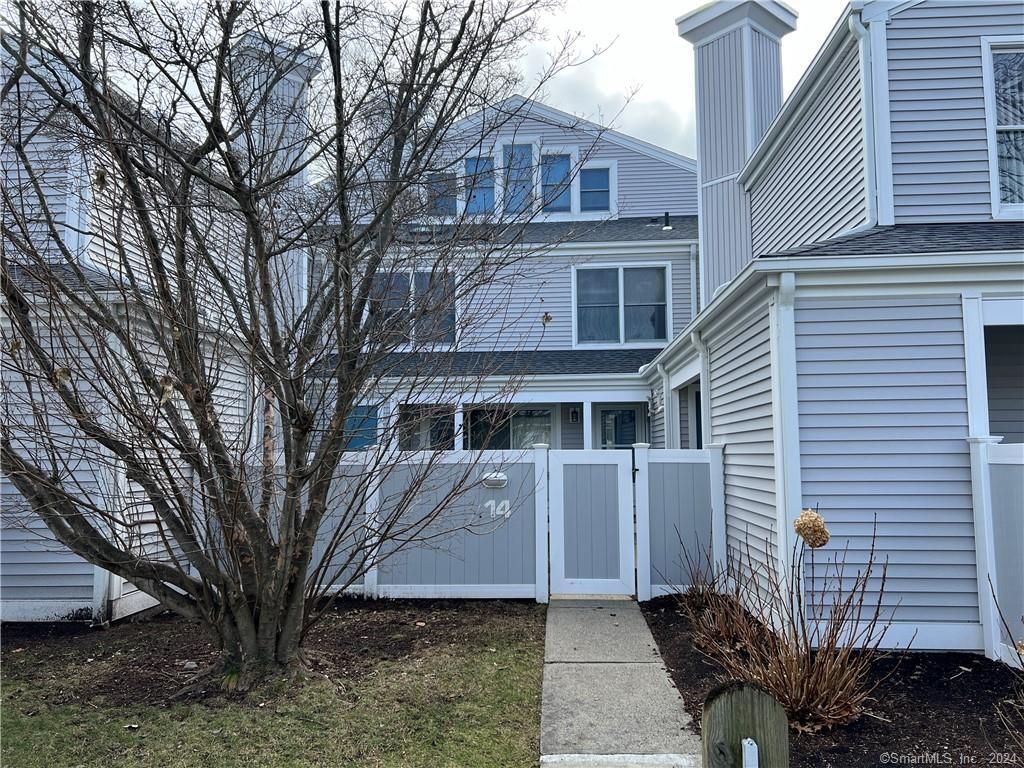 175 S  End Rd #B14, East Haven, CT 06512