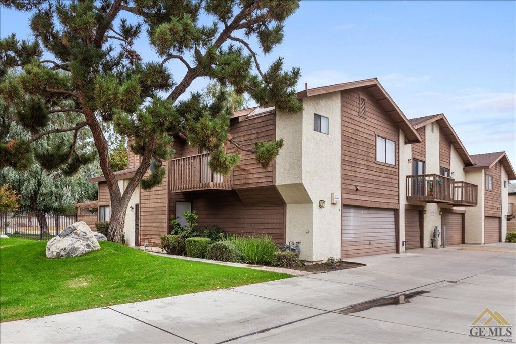 2316 Gosford Rd #A, Bakersfield, CA 93309