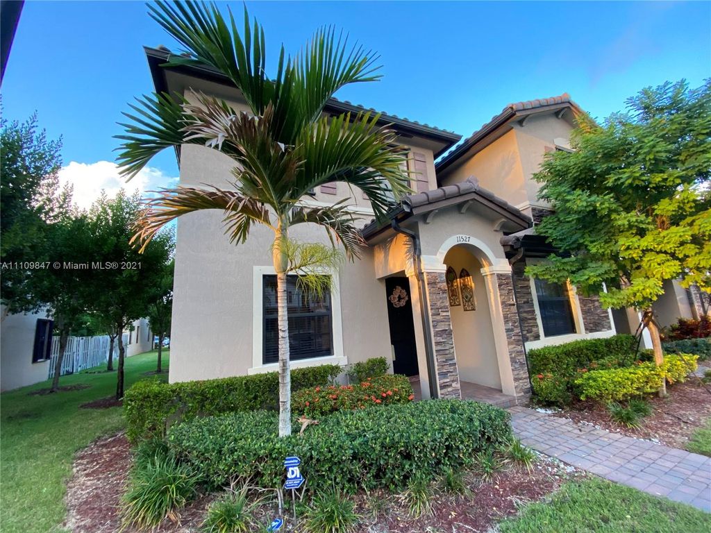 11527 SW 248th Ln, Homestead, FL 33032