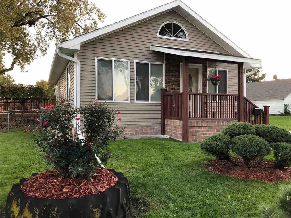 1514 W Pleasant St, Knoxville, IA 3 Bed, 2 Bath SingleFamily Home