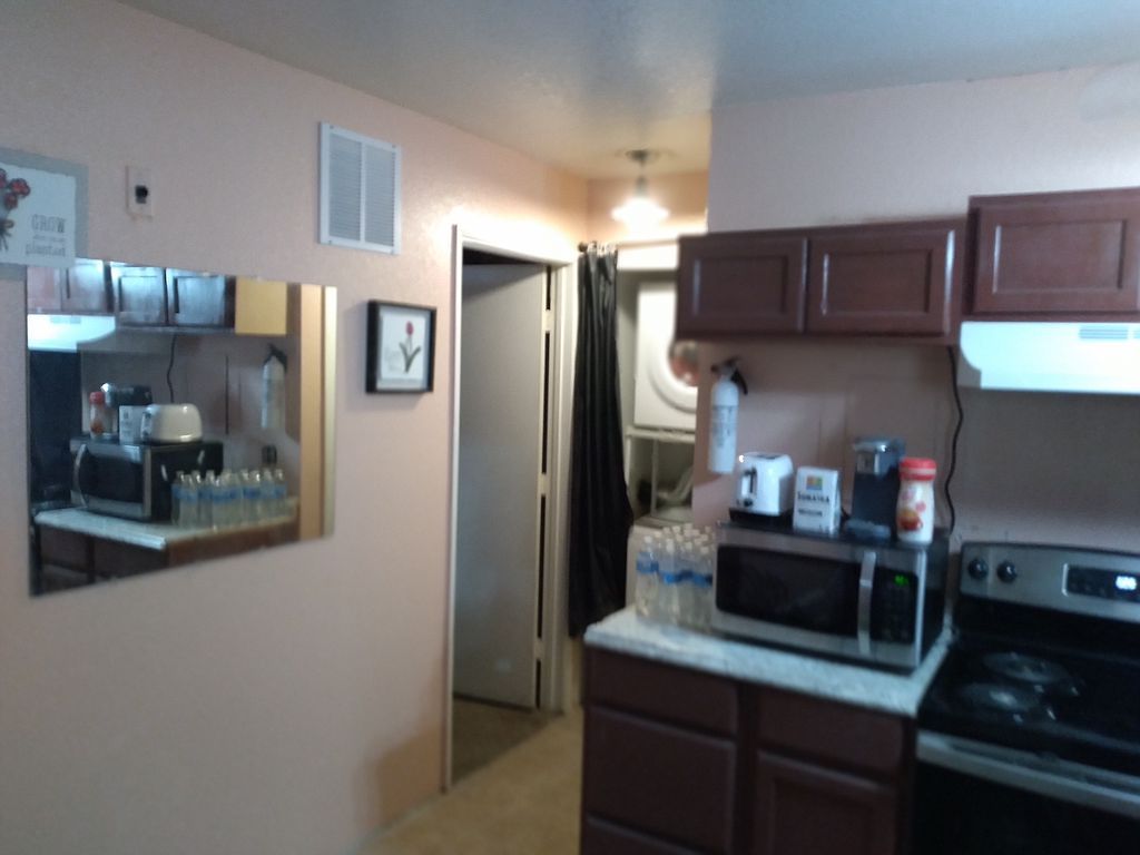 480 Elm Dr #101, Las Vegas, NV 89169