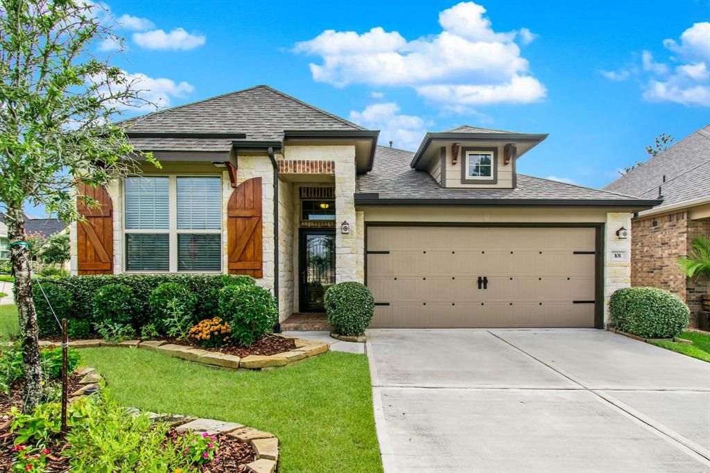 101 Logan Pass Ct, Montgomery, TX 77316