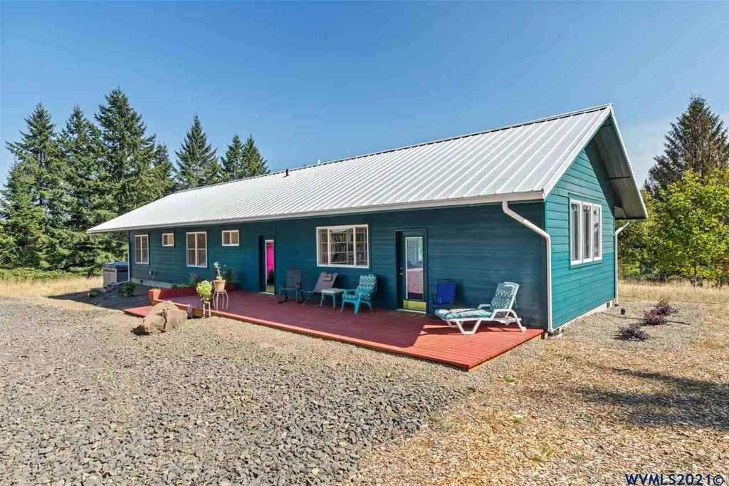28600 Jones Dr, Foster, OR 97345