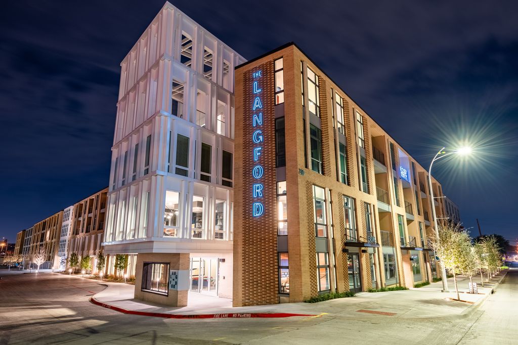 200 W Commerce St, Dallas, TX 75208