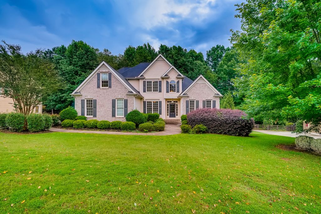 4820 Magnolia Creek Dr, Cumming, GA 30028