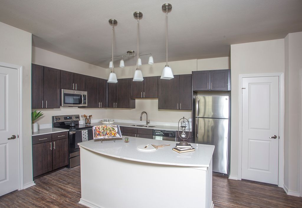2455 Weldwood Dr, Baton Rouge, LA 70816