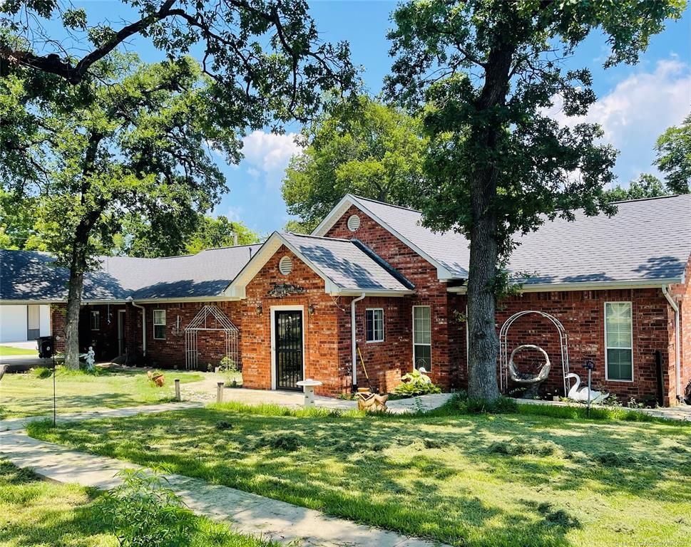 8925 Date St, Kingston, OK 73439