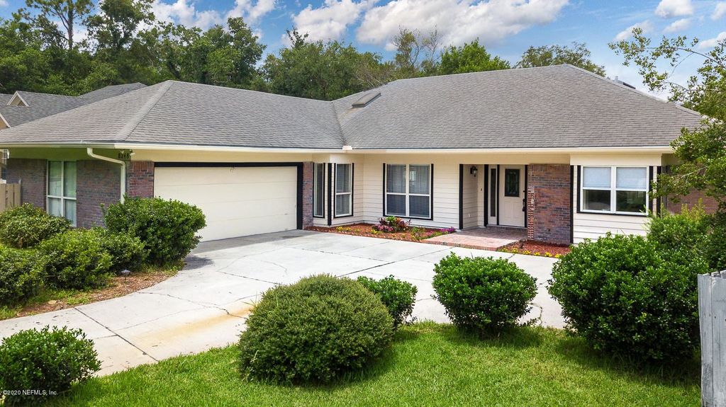 8248 Garden View Ct, Jacksonville, FL 32256