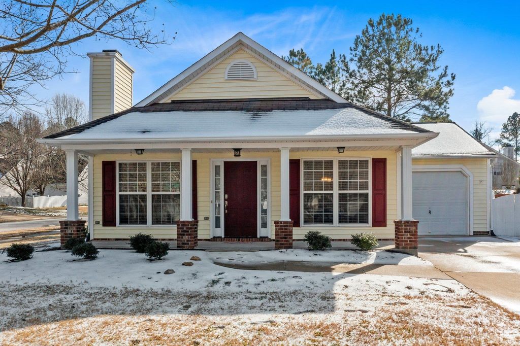 5022 Silhouette Dr, Durham, NC 27713