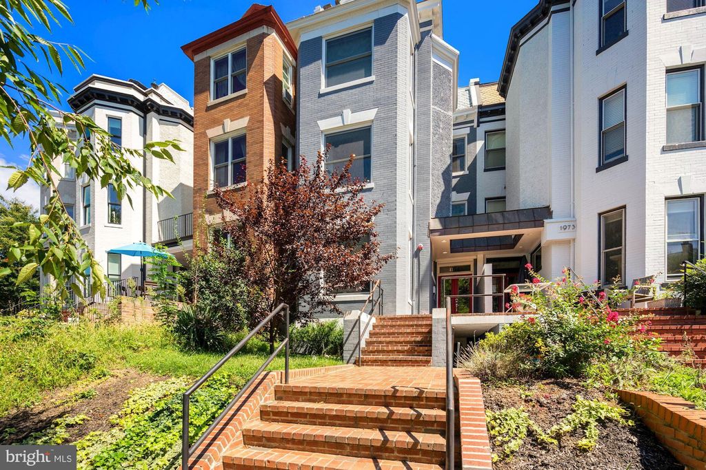 1975 Biltmore St NW #3, Washington, DC 20009