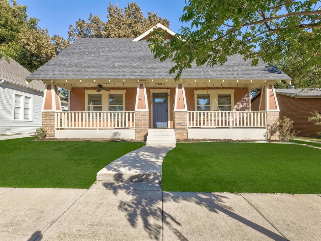 1821 S Henderson St, Fort Worth, TX 76110