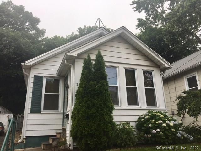 11 Ellis St, Milford, CT 06460
