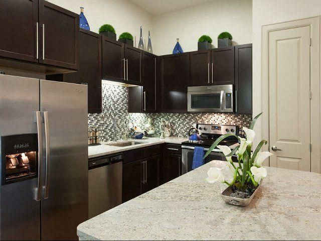 1755 Crescent Plaza Dr, Houston, TX 77077
