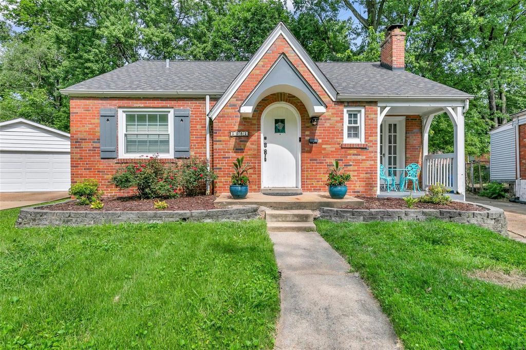 1081 Colby Ave, Saint Louis, MO 63130
