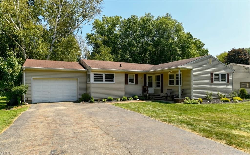 179 Parkview Ave, Wadsworth, OH 44281